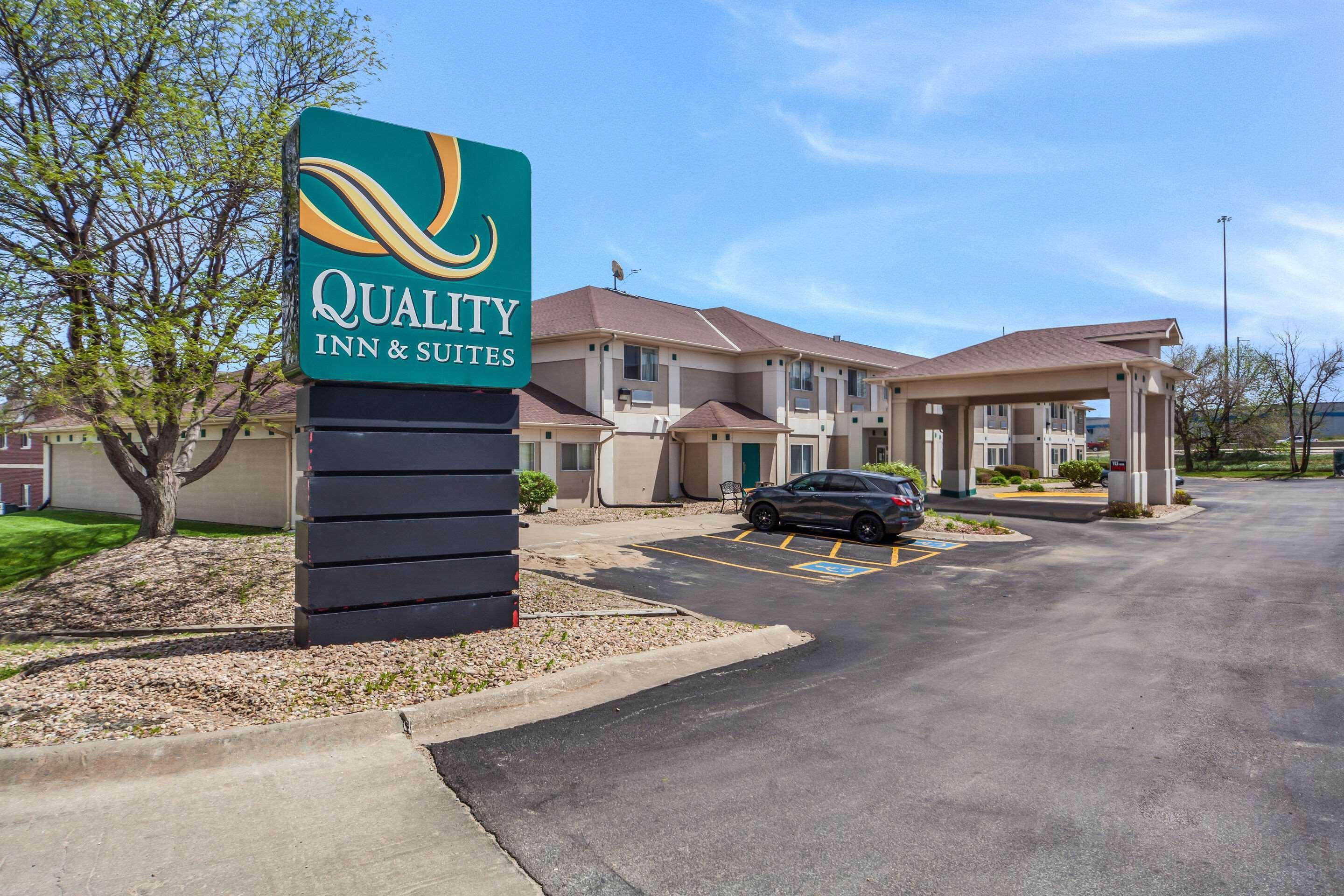 Quality Inn & Suites West Omaha - Ne Linclon Exterior foto